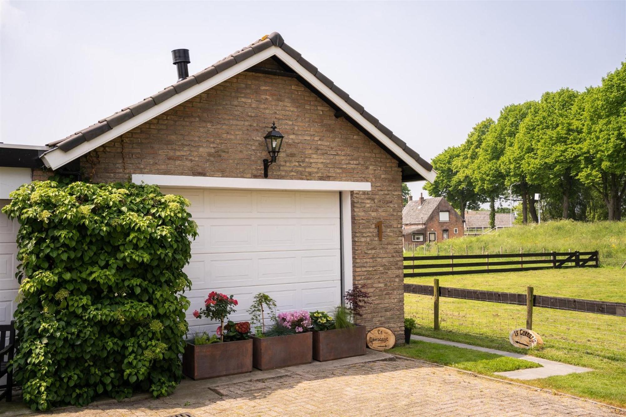 Vakantiewoning Le Garaazje 'S-Gravendeel Екстер'єр фото